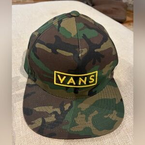 VANS Off The Wall Snapback Hat Woodland Camouflage Adjustable Gold Embroidered